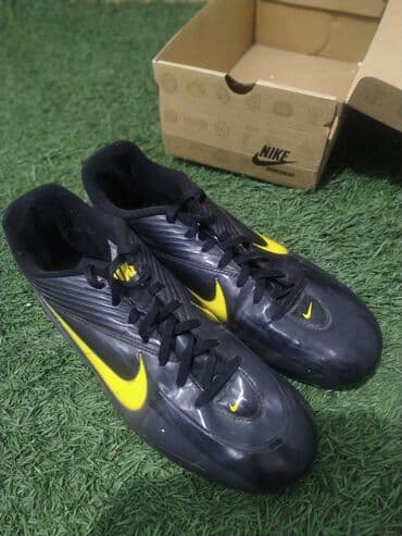 футбольные бутсы predator: Продаю бутсы для футбола с шипами 43 размер Надевал только пару раз — 1