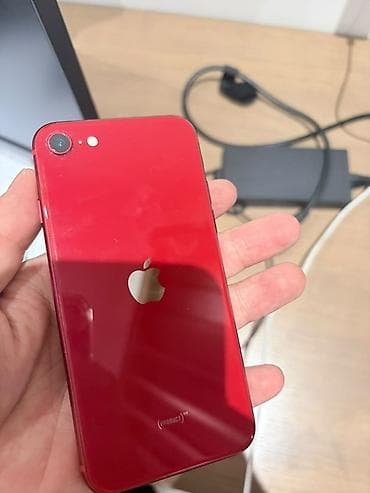 iphone 6: IPhone SE (3‑го поколения) PRODUCT(RED) На фото — сам смартфон и — 1