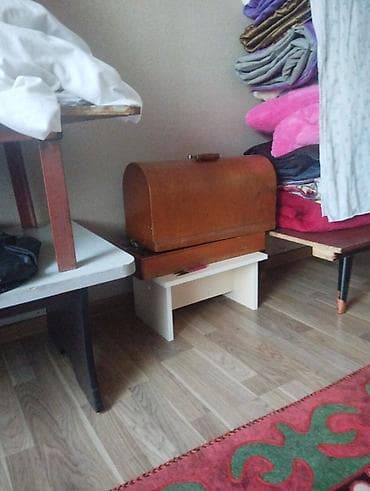 socket 2011: Ретро швейная машина в деревянном футляре. - Тип: электромеханическая — 1