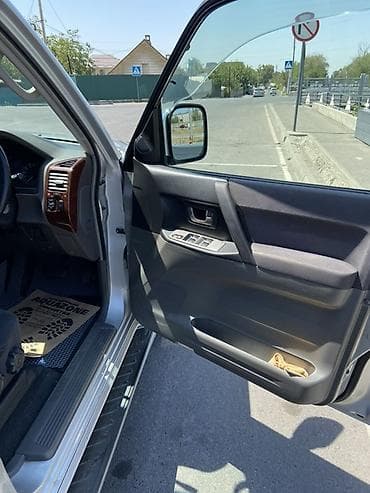 select: Mitsubishi Pajero: 2004 г., 3 л, Автомат, Бензин, Внедорожник — 10