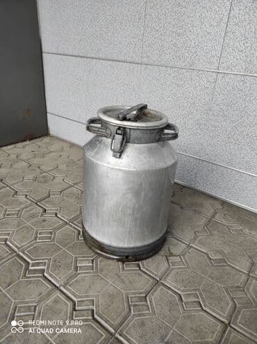 крышки lets go: Продаю флягу на 40литров в отличном состоянии.цена 3800 сом — 4