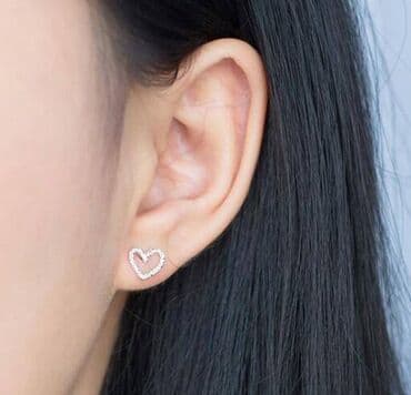 свадебные платья для покрытых: Серьги гвоздики НС в форме сердца — 2