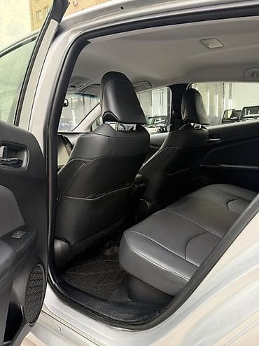 Toyota Prius: 2020 г., 1.8 л, Автомат, Гибрид, Седан — 7