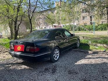 Mercedes-Benz E-Class: 2001 г., 3.2 л, Автомат, Бензин, Седан