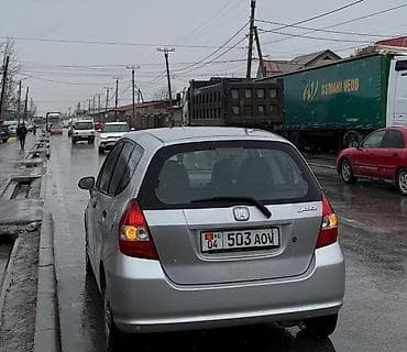 honda jazz авто: Honda Jazz: 2002 г., 1.3 л, Ручные, Бензин, Хэтчбэк — 3