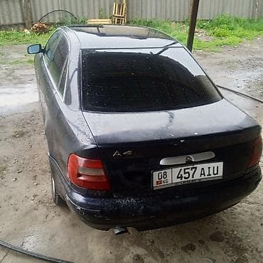трактор 82 1: Audi A4: 1997 г., 1.8 л, Автомат, Бензин, Седан — 4