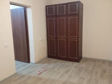 дом аламединский: 38 м², 1 комната, Парковка — 4