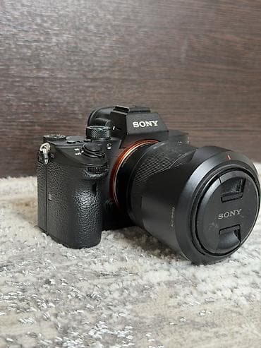 наборы: Полноформатная беззеркальная камера Sony α7 III с объективом FE — 4