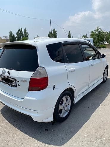 rd 1: Honda Fit: 2002 г., 1.5 л, Автомат, Бензин, Хэтчбэк — 3