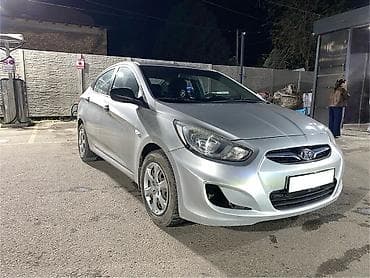 Hyundai Solaris: 2012 г., 1.4 л, Ручные, Бензин, Седан