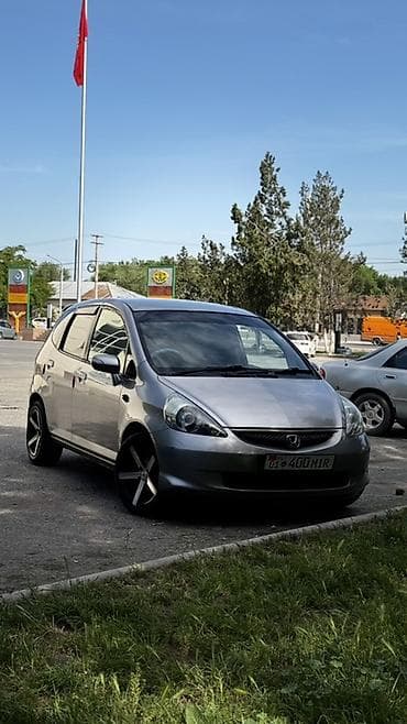 Honda Fit: 2005 г., 1.5 л, Вариатор, Бензин, Хэтчбэк
