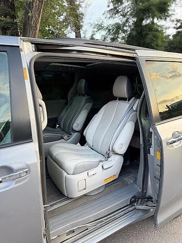 highlander 2012: Toyota Sienna: 2013 г., 3.5 л, Автомат, Бензин, Минивэн — 9