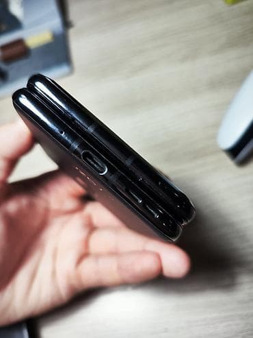 iphone 16 e: Motorola Razr 50 Ultra, Б/у, 256 ГБ, цвет - Черный, 2 SIM — 5