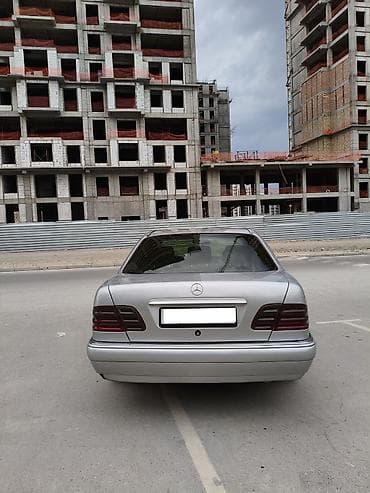 e6 3: Mercedes-Benz E-Class: 1998 г., 3.2 л, Автомат, Бензин, Седан — 4