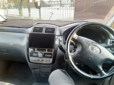 срочно продаю в связи с переездом: Toyota Ipsum: 2003 г., 2.4 л, Автомат, Газ, Вэн/Минивэн — 4