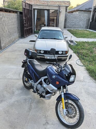 BMW 5 series: 1990 г., 2.5 л, Механика, Бензин, Седан