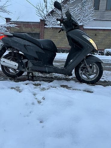 mazda demio: Продаю Скутер не Китай итальянский жидкостное охлаждение инжектор — 1