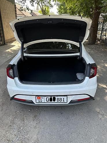 byd e2 2023: Hyundai Sonata: 2022 г., Газ, Лифтбек — 6