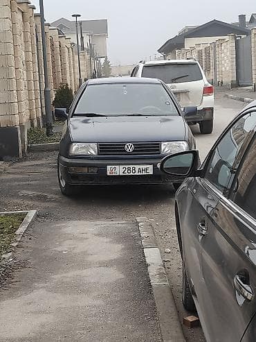 ej ve: Volkswagen Vento: 1992 г., 1.8 л, Механика, Бензин, Седан — 2