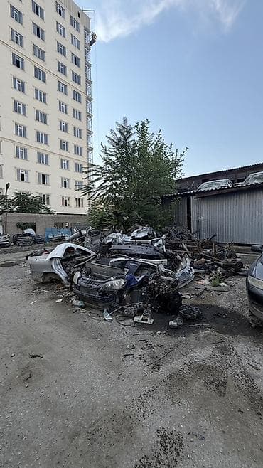 Транспорт: Разбор автомобиля на запчасти Предлагаются б/у узлы и детали с седана — 4