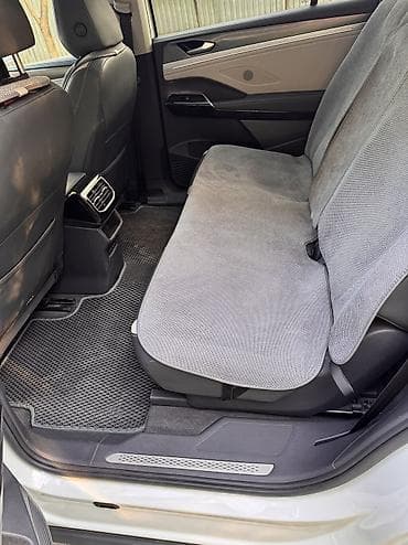 wuling mini ev: Volkswagen ID.6: 2021 г., Автомат — 7