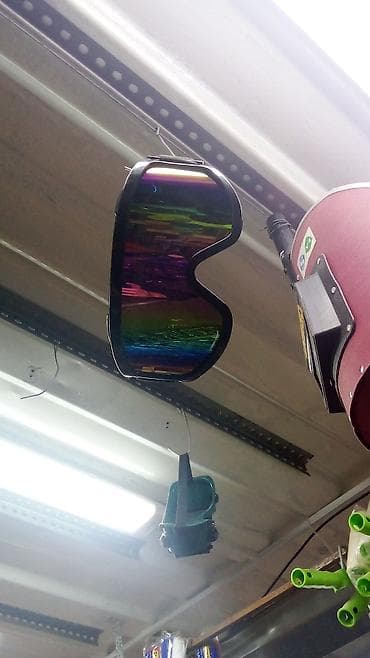 шлем: Горнолыжная/сноубордическая маска с зеркальной радужной линзой — 2