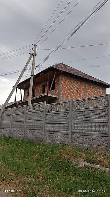 Продаётся недостроенный двухэтажный кирпичный дом с участком