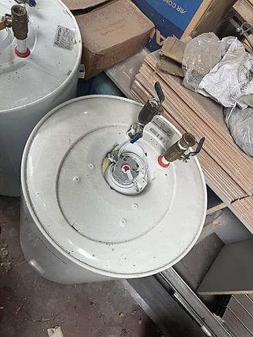 горизонтальный аристон: Накопительный водонагреватель Объем бака: 80 л, Ariston, Электрический, Предохранительный клапан, Эмалированная сталь — 2