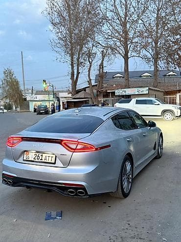 Kia Stinger: 2017 г., 2 л, Автомат, Бензин, Лифтбек — 2