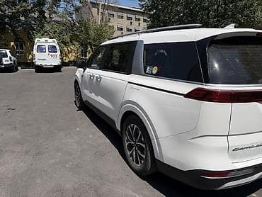 Kia Carnival: 2021 г., Минивэн — 5