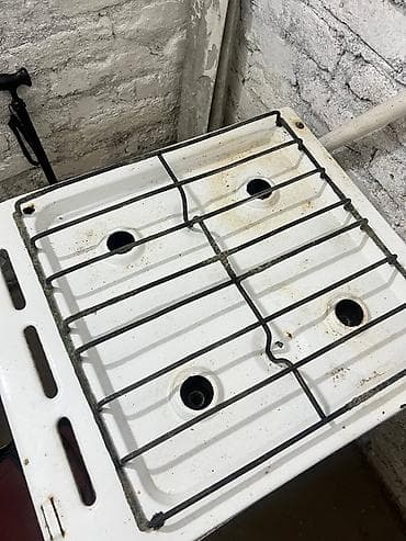 Газовая плита, напольная, 4 конфорки - Классическая стальная варочная