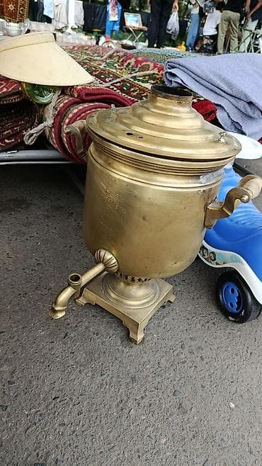 Самовар угольный (дровяной), латунный, классический «банка» на lalafo.kg да Самовар угольный (дровяной), латунный, классический «банка» на