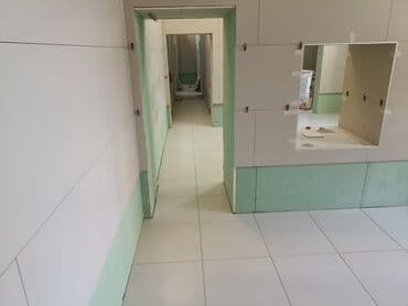 обзор цен на строительные и отделочные работы в бишкеке: Фартук на кухне, Укладка плитки на стену, Подготовка стен для укладки | Керамическая плитка, Мозаичная плитка, Керамогранитая плитка | Вертикальная укладка, Диагональная укладка, Горизонтальная укладка Больше 6 лет опыта — 5