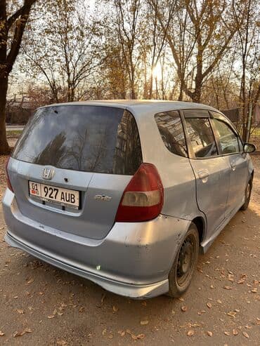 обмен авто с моей доплатой: Honda Fit: 2003 г., 1.3 л, Вариатор, Бензиновая, Хэтчбэк — 4