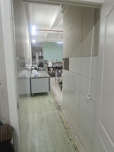 помещение для швейный цех: Кырман, на Ауэзова Сдается помещение Площадь: 160м2 Цокольный этаж — 7