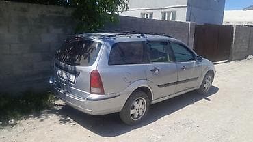 Ford Focus: 2003 г., 1.6 л, Механика, Бензин, Универсал — 4