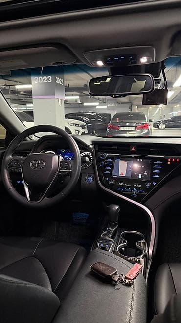 lexus e: Toyota Camry: 2019 г., 2.5 л, Автомат, Гибрид, Седан — 8