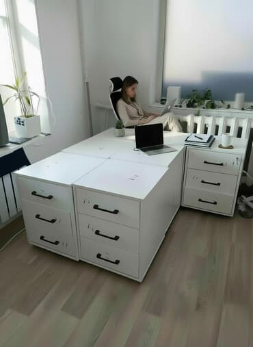 Продам тумбочки по 4500 сом каждая размеры 40-40 высота 55см с at lalafo.kg Продам тумбочки по 4500 сом каждая размеры 40-40 высота 55см с