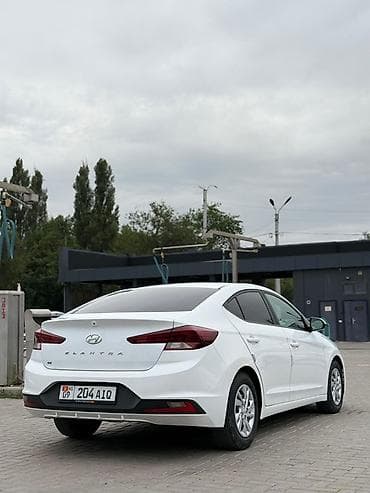 4: Hyundai Elantra: 2019 г., 2 л, Автомат, Бензин, Седан — 3