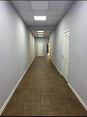 Коммерческая недвижимость: ЦУМ Сдается офисное помещение в бизнес-центре. Площадь: 37м2 Этаж — 4