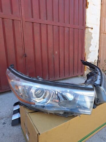 запчасти на тойота калдина в бишкеке: Комплект передних фар Toyota 2015 г., Б/у, Оригинал, Япония — 3