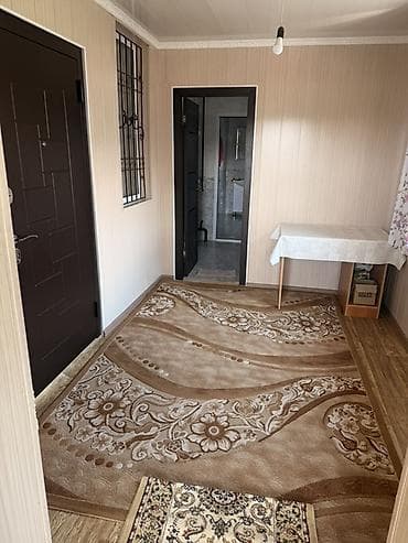 сдаю дом на длительный срок: Продается жилой дом с участком. - Дом капитальный, 1,5–2 этажа, фасад — 8