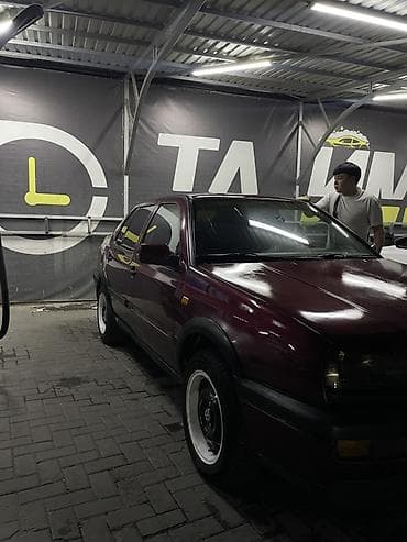 Продажа авто: Volkswagen Vento: 1993 г., 1.8 л, Хэтчбэк — 1