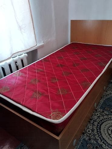 Кровати: Односпальная кровать с высоким изголовьем и выдвижными ящиками для — 2