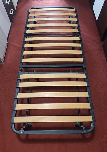 Односпальные кровати: Раскладушка, Б/у, Без матраса — 1