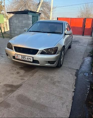 Lexus IS: 2001 г., Автомат, Седан