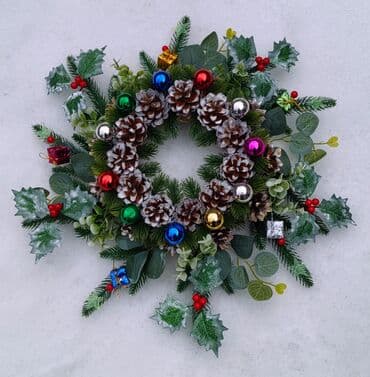 хвойная гирлянда: Новогодние декоративные композиции из шишек и хв<ои - Ручная — 6
