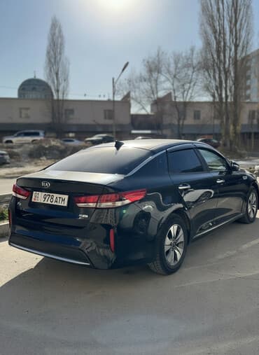 срочно продаю в связи с переездом: Kia K5: 2017 г., 2 л, Вариатор, Гибрид, Седан — 1