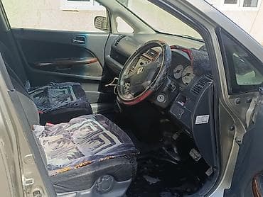 авто для такси: Honda Stream: 2001 г., Универсал — 5