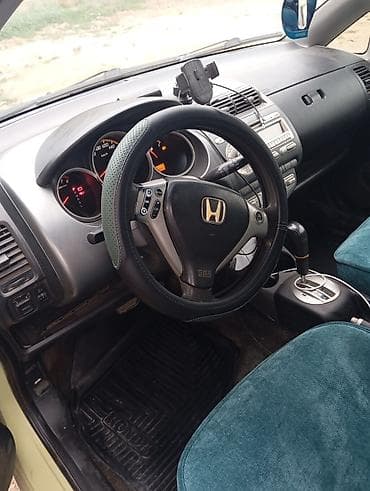 Honda Fit: 2006 г., 1.3 л, Автомат, Хэтчбэк